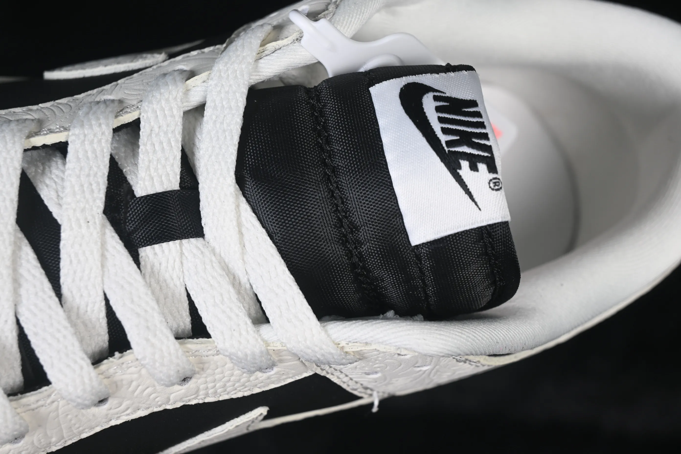 All categories Nk SB Dunk Series Nk SB Dunk Low High-end customized low-top sneakers Nike SB Dunk Low Year of the Horse limited low-top casual sneakers IF3944-001